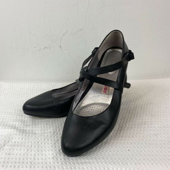 mary jane type shoes